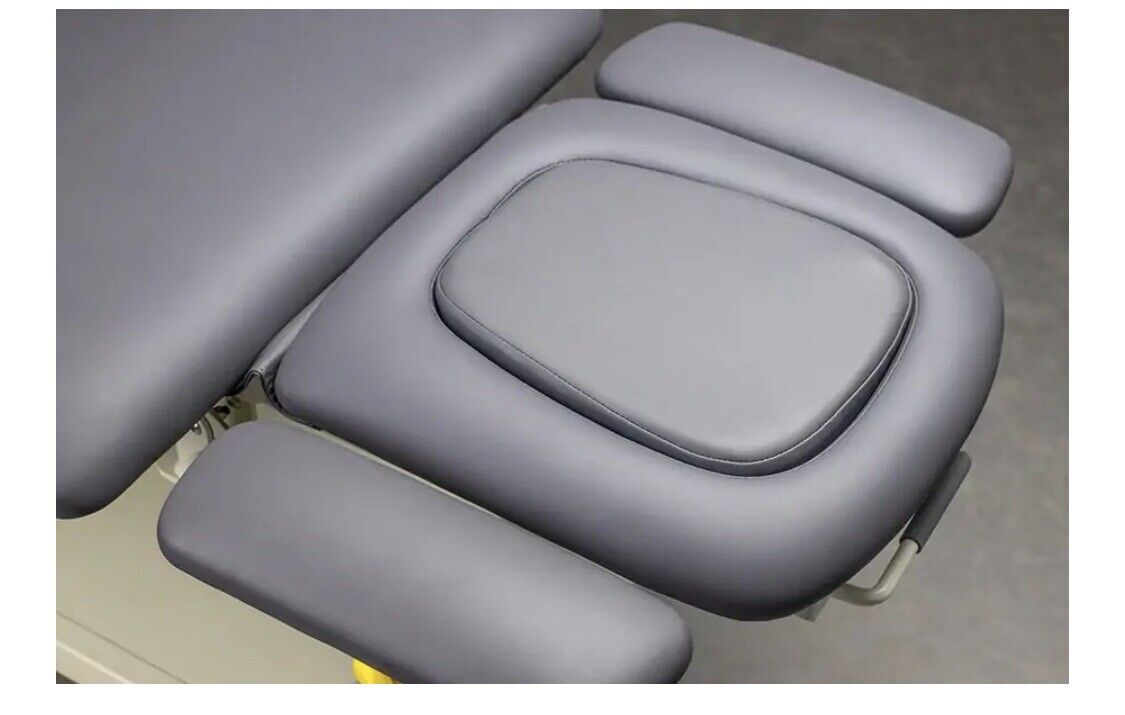 Therapieliege mit Rundumbügel EVEROV4-ERGO (4-teilig) - GRAU Therapieliege mit Rundumbügel EVEROV4-ERGO (4-teilig) - GRAU