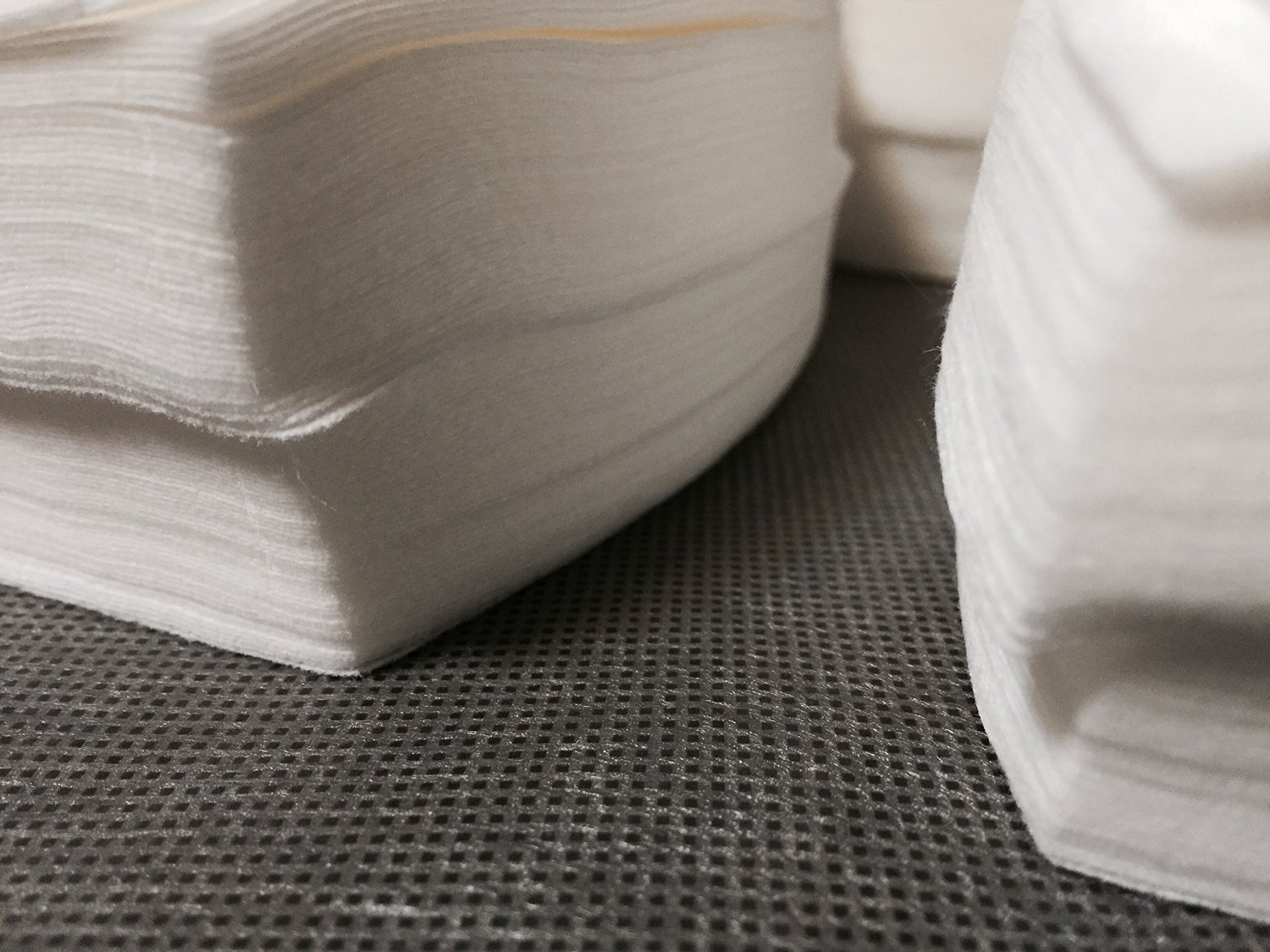 PREMIUM Nasenschlitztücher Y-Schlitz "60GSM" 35x28cm - 100 Stück